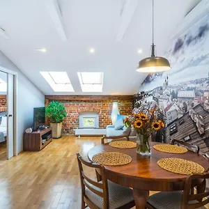 Designer In The Heart Of 4th Floor No Lift Appartement